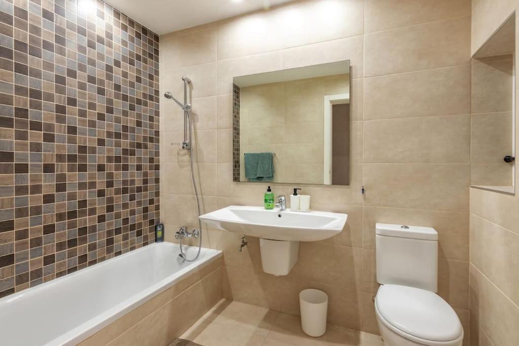 Modern 3 Bedroom Apartment Close To Paceville And Beach Is-Swieqi Exteriör bild