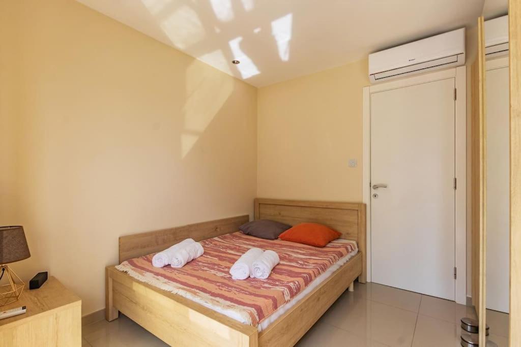 Modern 3 Bedroom Apartment Close To Paceville And Beach Is-Swieqi Exteriör bild