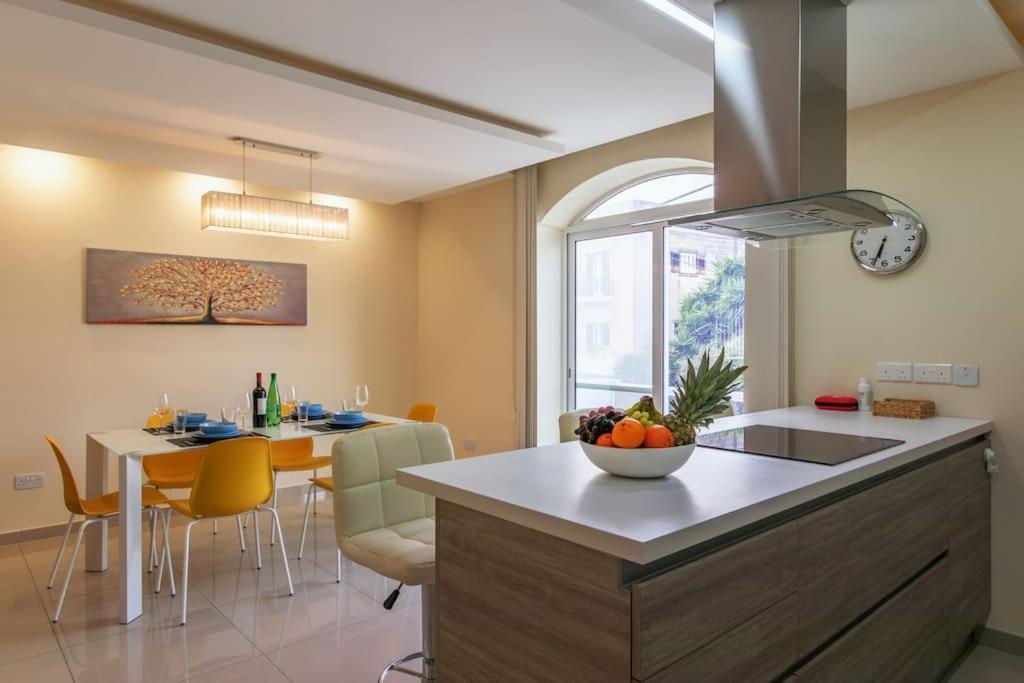 Modern 3 Bedroom Apartment Close To Paceville And Beach Is-Swieqi Exteriör bild