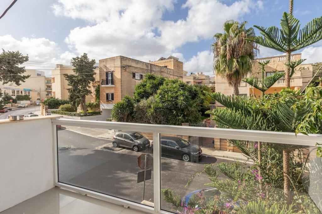 Modern 3 Bedroom Apartment Close To Paceville And Beach Is-Swieqi Exteriör bild